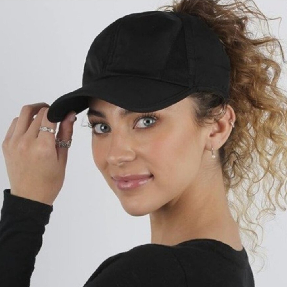 Ponyflo Gray&Black Ponytail Cap